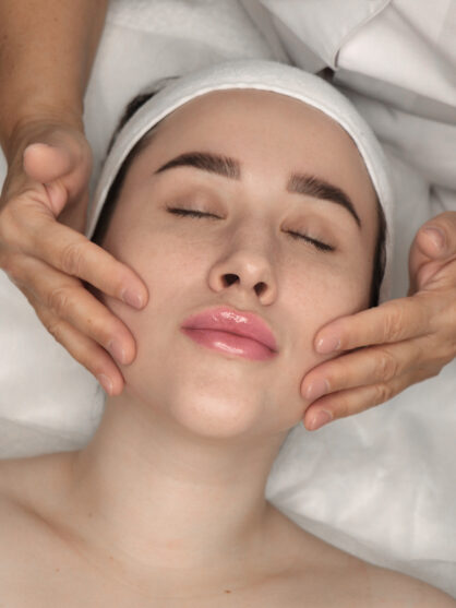 Масаж обличчя  image